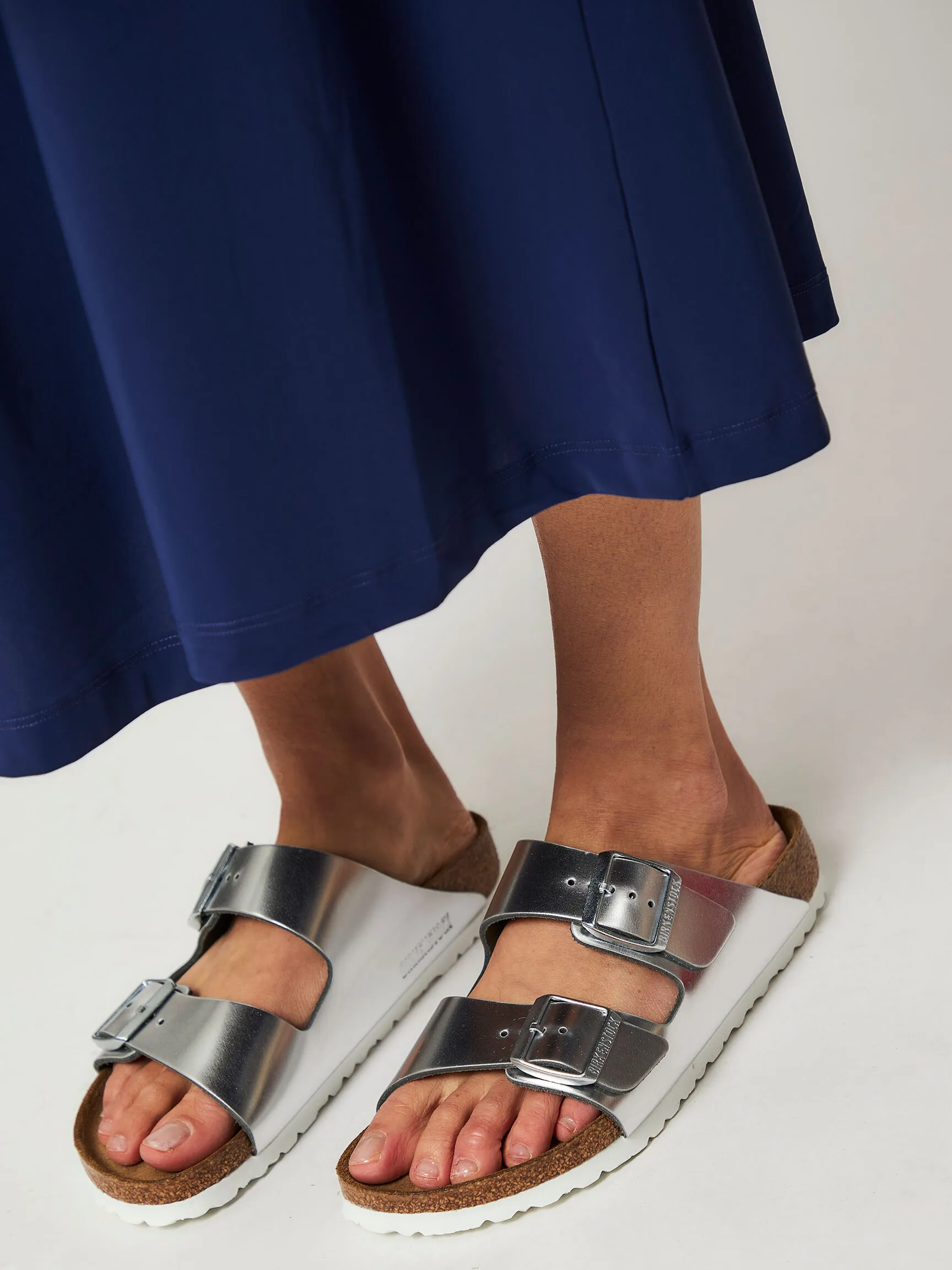 Birkenstock Arizona, leather big buckle metallic flip flops